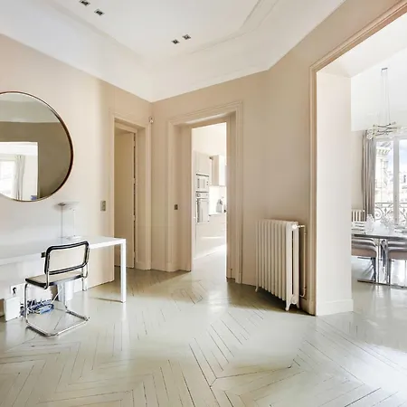 Apartment Elegant Aprt- 2bdr 4p Close To The Champs Elysees Paris